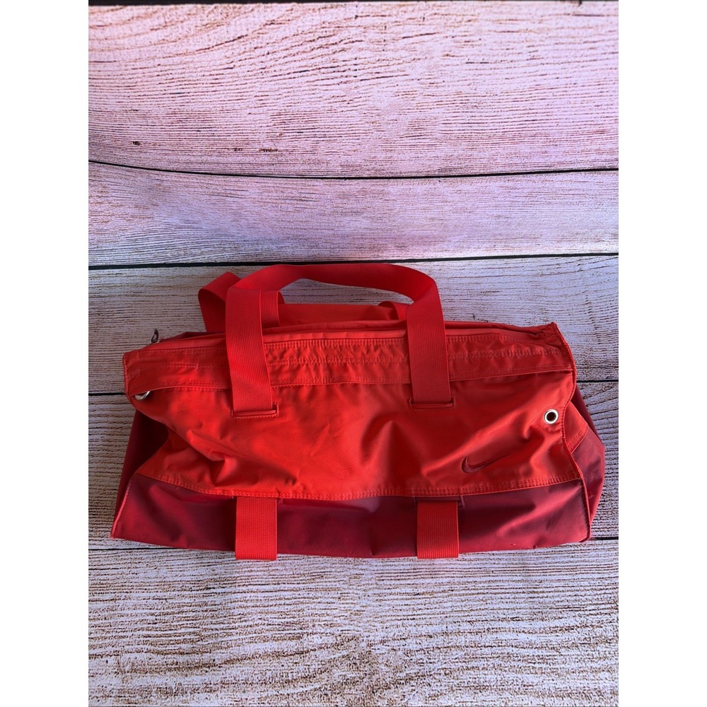 VTG 90s Nike Red Duffel Gym Bag Shoulder Travel Sports Overnight Y2K